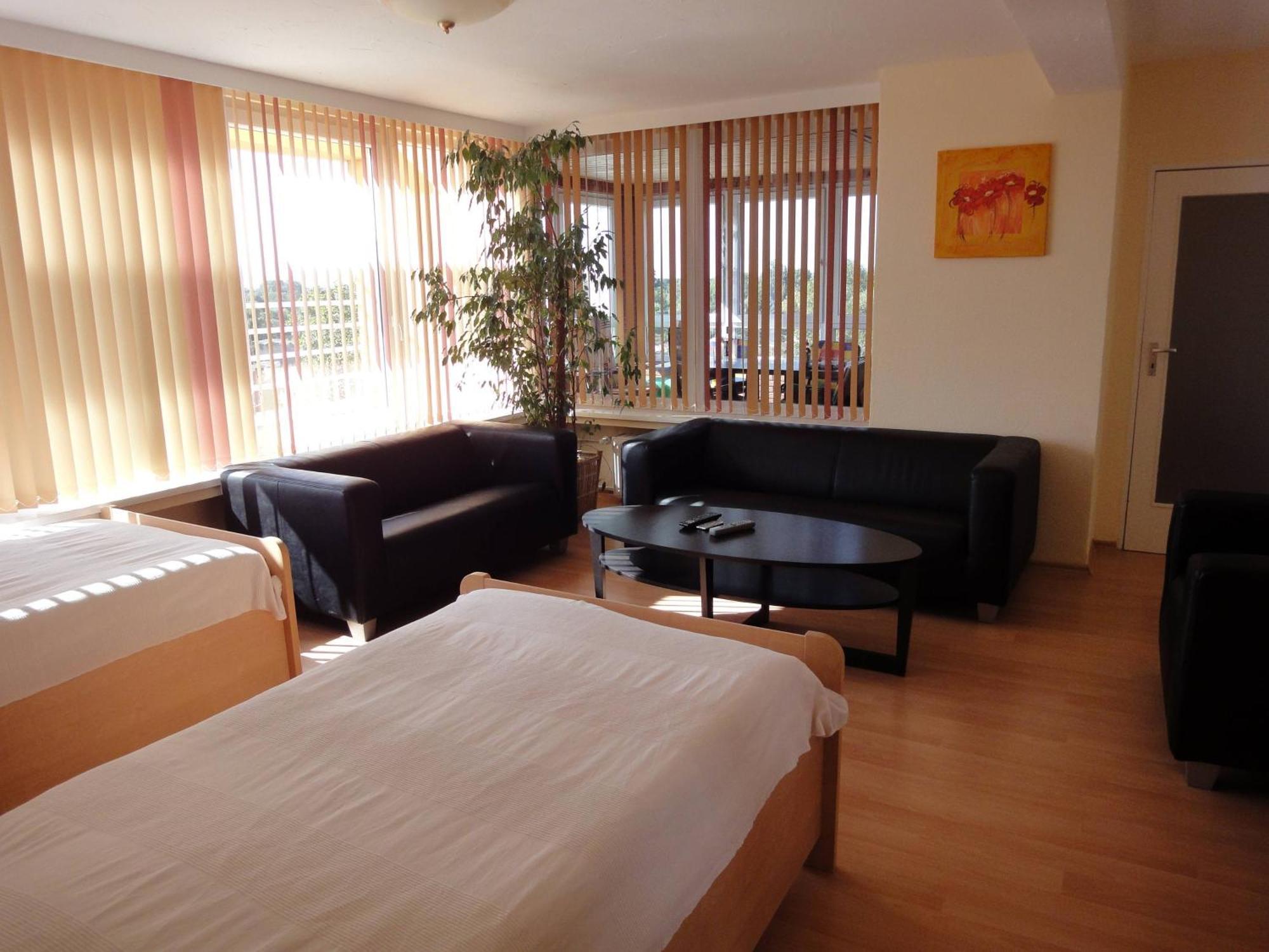 Forsthaus Appartements Braunschweig Esterno foto
